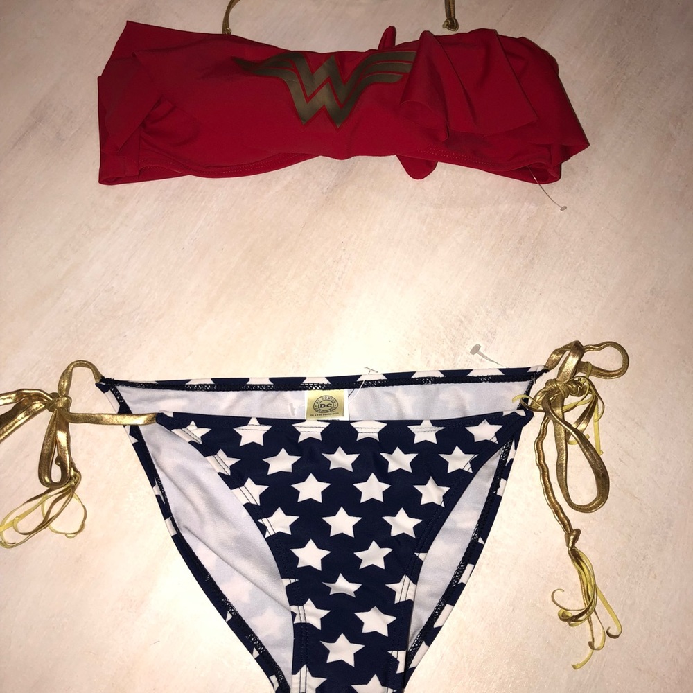 NEW Wonder Woman bikini set